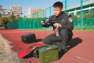 警用无人机时代已至,王牌“飞行员”圆梦(图1) 警用无人机时代已至,王牌“飞行员”圆梦(图1)